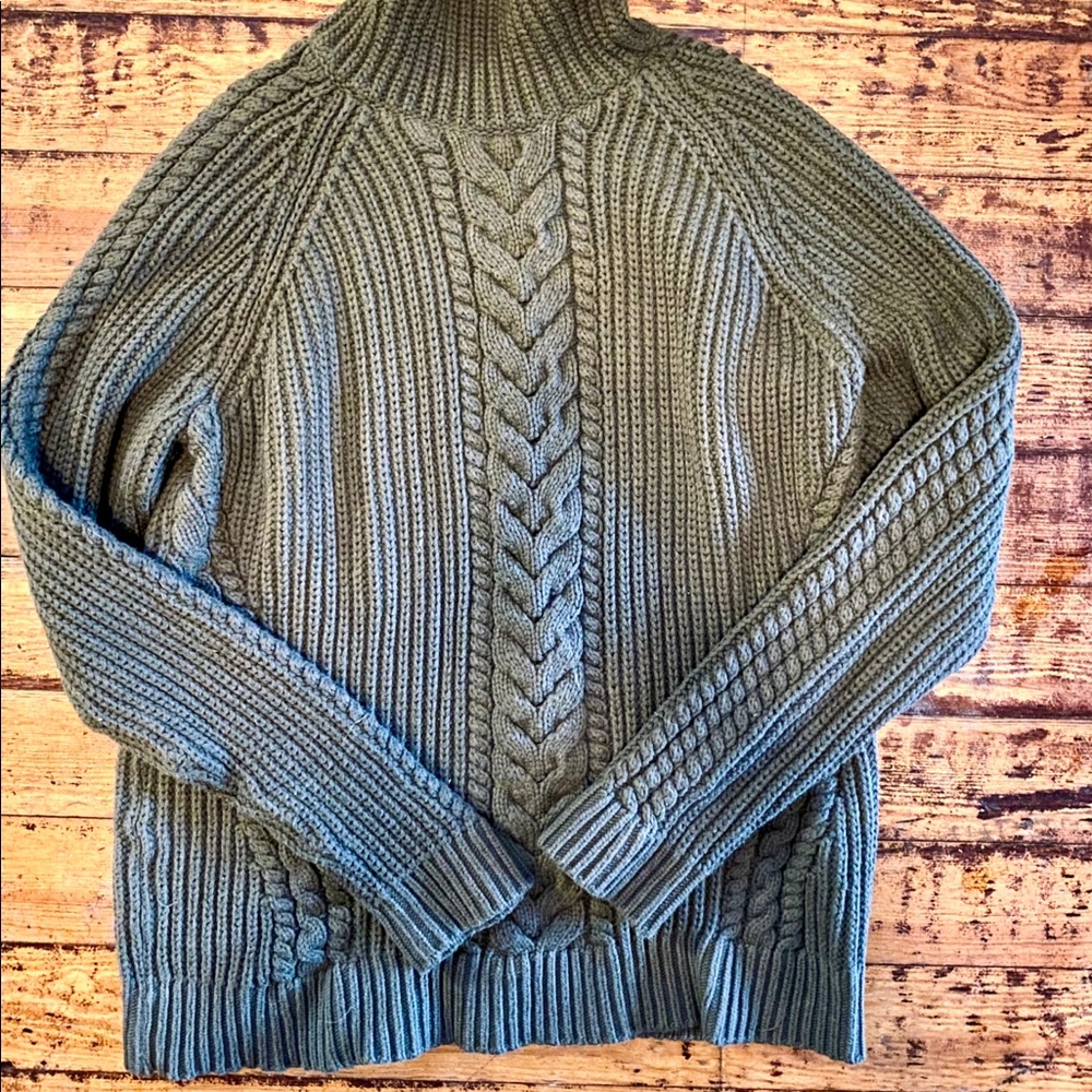 Lululemon Bring The Cozy Turtleneck - Olive Green